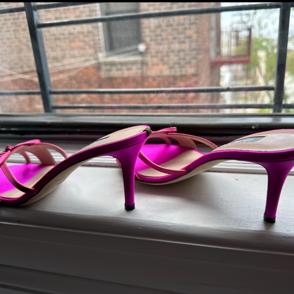 New shoes from Sarah Jessica Parker. - Picture 2 of 5
